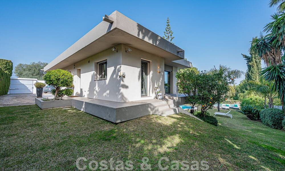 Moderne luxevilla te koop in Nueva Andalucia’s golfvallei, op loopafstand van Puerto Banus, Marbella 51047