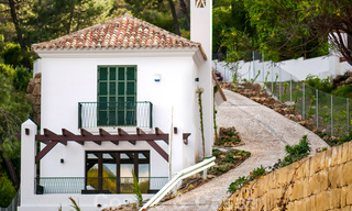 Exclusieve villa in een modern-Andalusische stijl te koop in een gated en secure community, Marbella - Benahavis 29479 