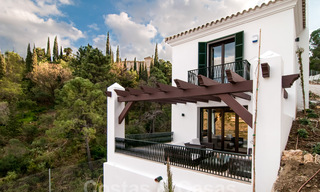 Exclusieve villa in een modern-Andalusische stijl te koop in een gated en secure community, Marbella - Benahavis 29485 