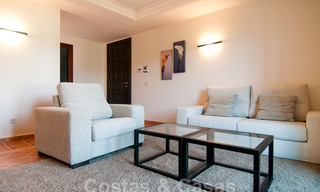Exclusieve villa in een modern-Andalusische stijl te koop in een gated en secure community, Marbella - Benahavis 29502 