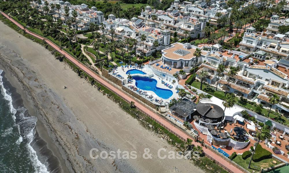 Woningen te koop in een prestigieus eerstelijns strandcomplex, New Golden Mile, Marbella - Estepona 805397