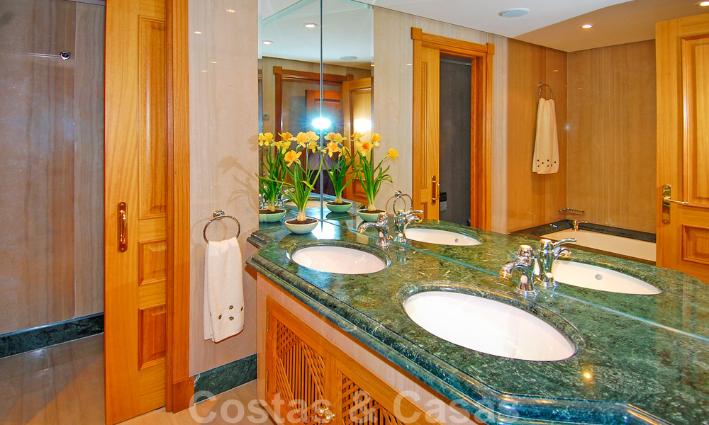 Eerstelijnstrand luxe appartementen en penthouses te koop in Marbella 33836