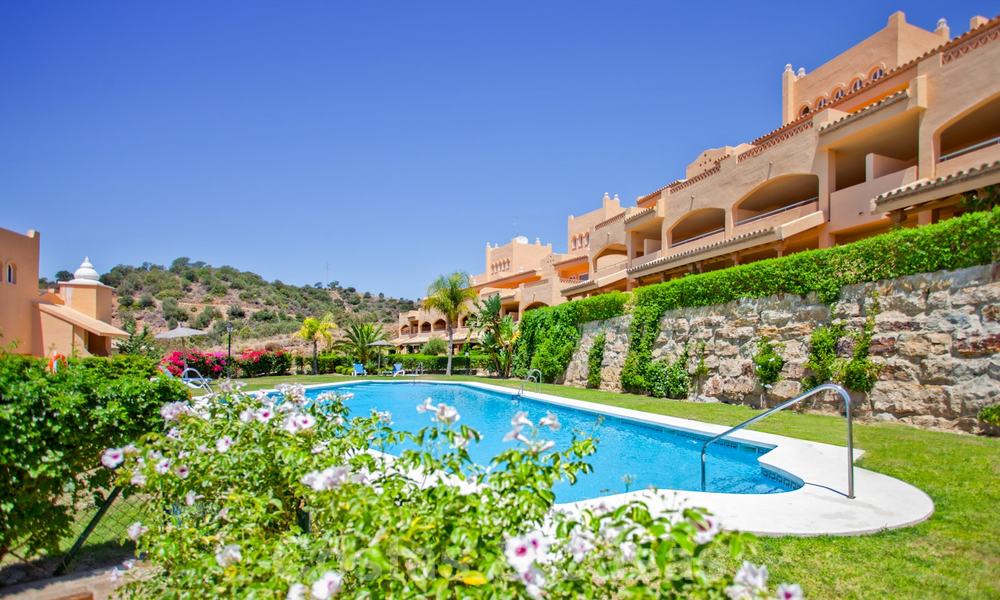 Appartementen te koop met ruime terrassen en zeezicht in Elviria, oost Marbella 20262