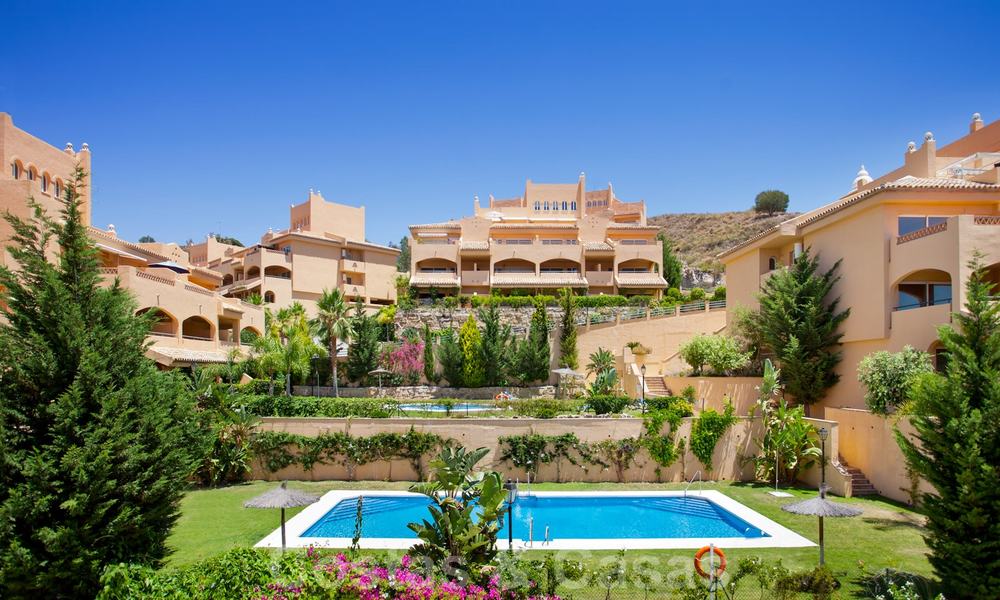 Appartementen te koop met ruime terrassen en zeezicht in Elviria, oost Marbella 20266