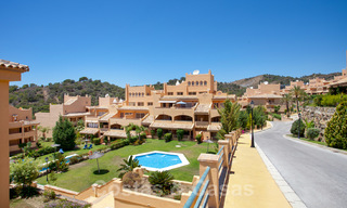 Appartementen te koop met ruime terrassen en zeezicht in Elviria, oost Marbella 20268 