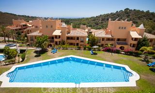Appartementen te koop met ruime terrassen en zeezicht in Elviria, oost Marbella 20272 
