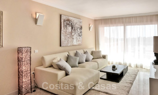 Appartementen te koop met ruime terrassen en zeezicht in Elviria, oost Marbella 20283 