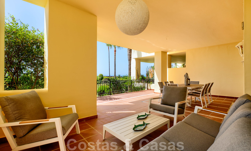 Luxe appartementen te koop, eerstelijnstrand complex, New Golden Mile, Marbella - Estepona 26993