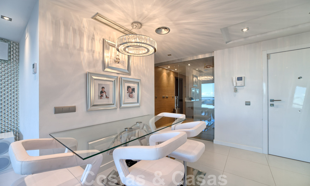Instapklare moderne golf appartementen te koop in Marbella - Benahavis met zeezicht 30595