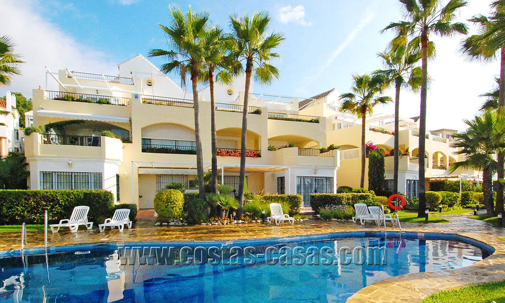 Eerstelijnsstrand appartement te koop in Marbella 42443