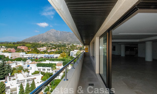 Uniek en exclusief penthouse appartement in moderne stijl te koop in Marbella op de Golden Mile en vlakbij het centrum 22394 