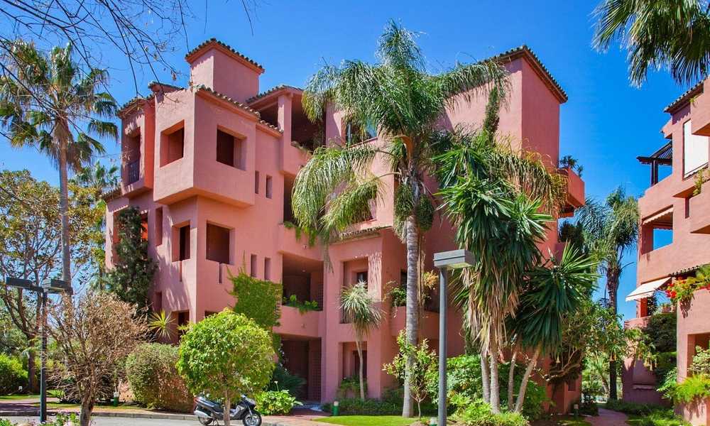Appartementen en penthouses te koop aan het strand in Marbella oost 21324