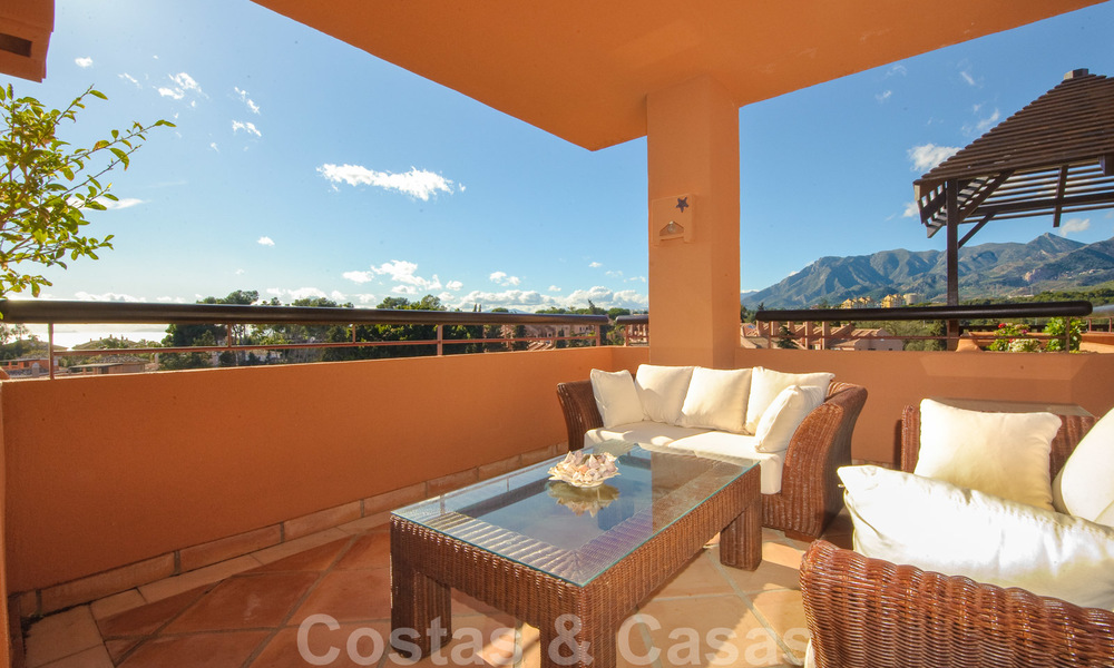 Luxe appartementen te koop in een prestigieuze strandwijk en exclusief complex, net ten oosten van de stad Marbella 22956