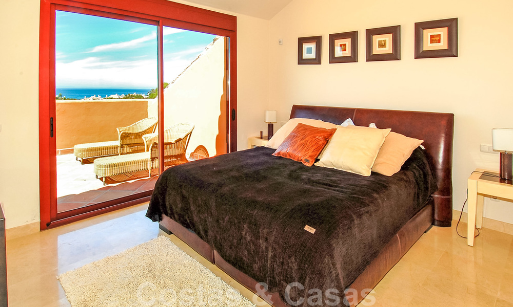 Luxe appartementen te koop in een prestigieuze strandwijk en exclusief complex, net ten oosten van de stad Marbella 22975