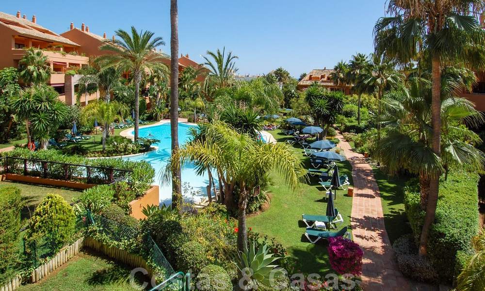 Luxe appartementen te koop in een prestigieuze strandwijk en exclusief complex, net ten oosten van de stad Marbella 22987