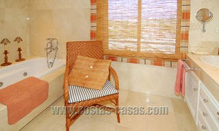 Luxe penthouse appartement te koop, eerstelijnstrand aan de New Golden Mile tussen Marbella en Estepona 13149 