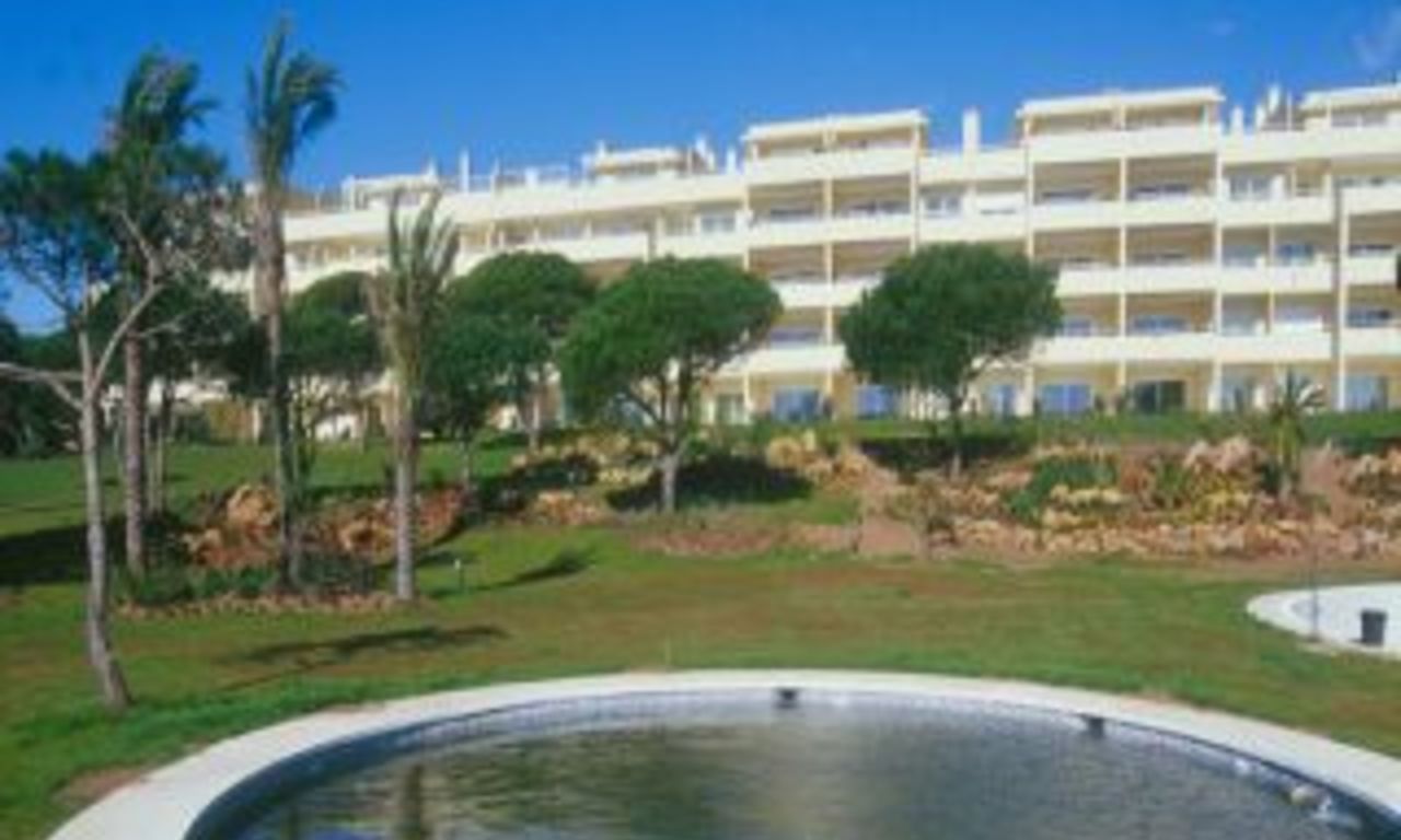 Beachfront Appartementen en Penthouse te koop, eerste lijn strand, Marbella - Cabopino 3